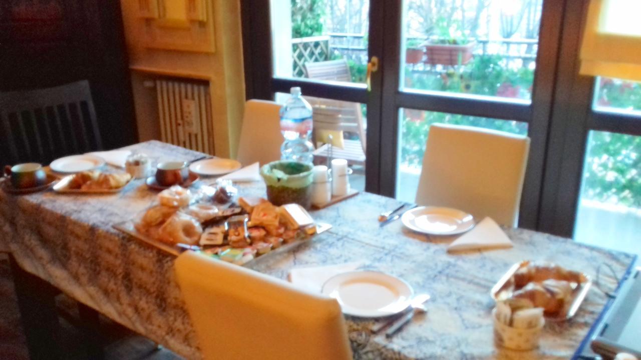 Bed & Breakfast A San Siro 75 ミラノ エクステリア 写真