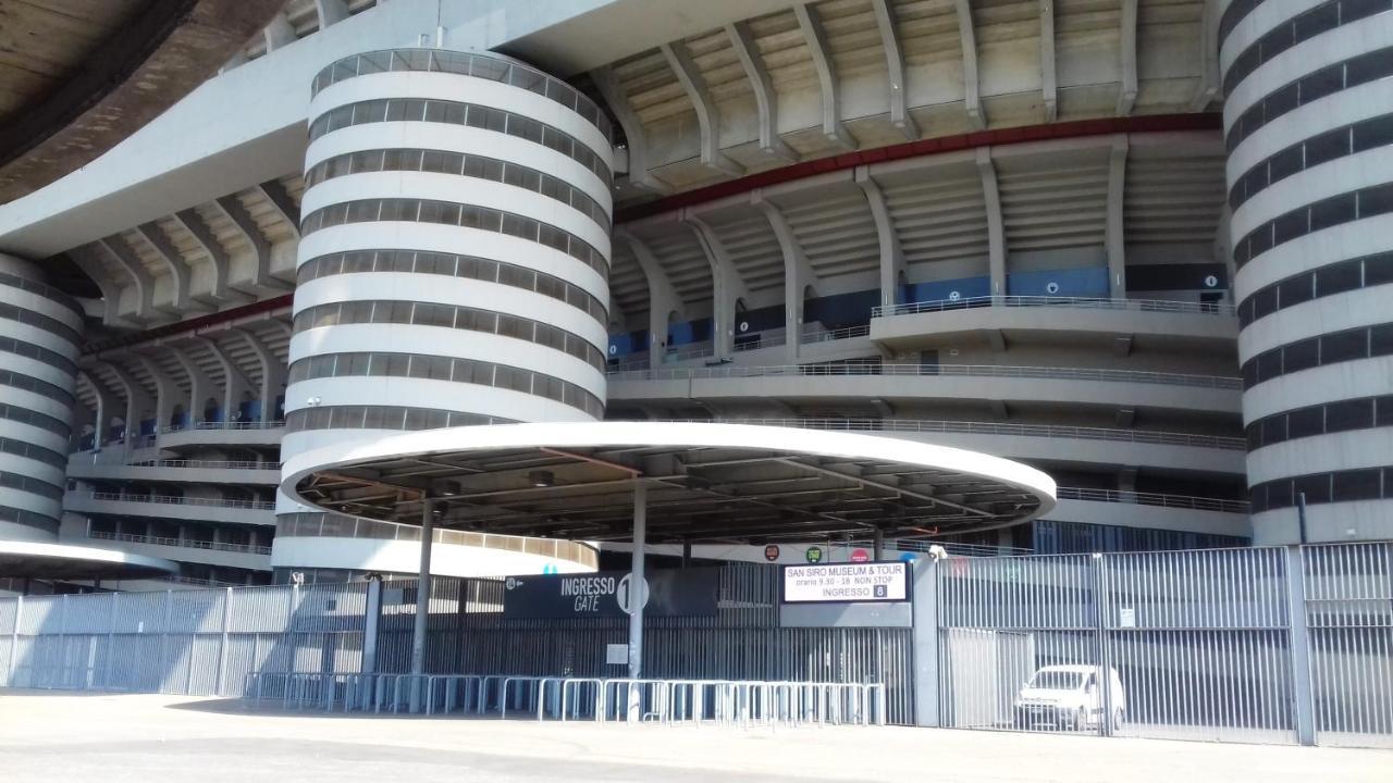 Bed & Breakfast A San Siro 75 ミラノ エクステリア 写真